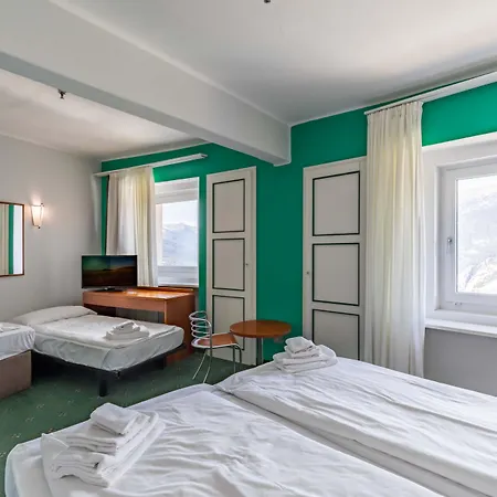 Otel Hotiday Sauze Torre