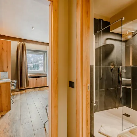 Hotiday Sauze Torre Hotel