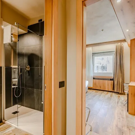 Hotel Hotiday Sauze Torre 4*