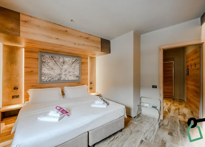 Szálloda Hotiday Sauze Torre 4*