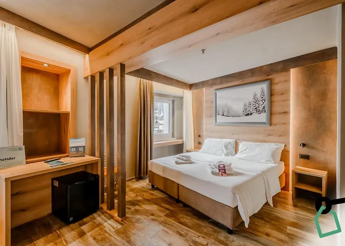 Hotiday Sauze Torre Otel 4*